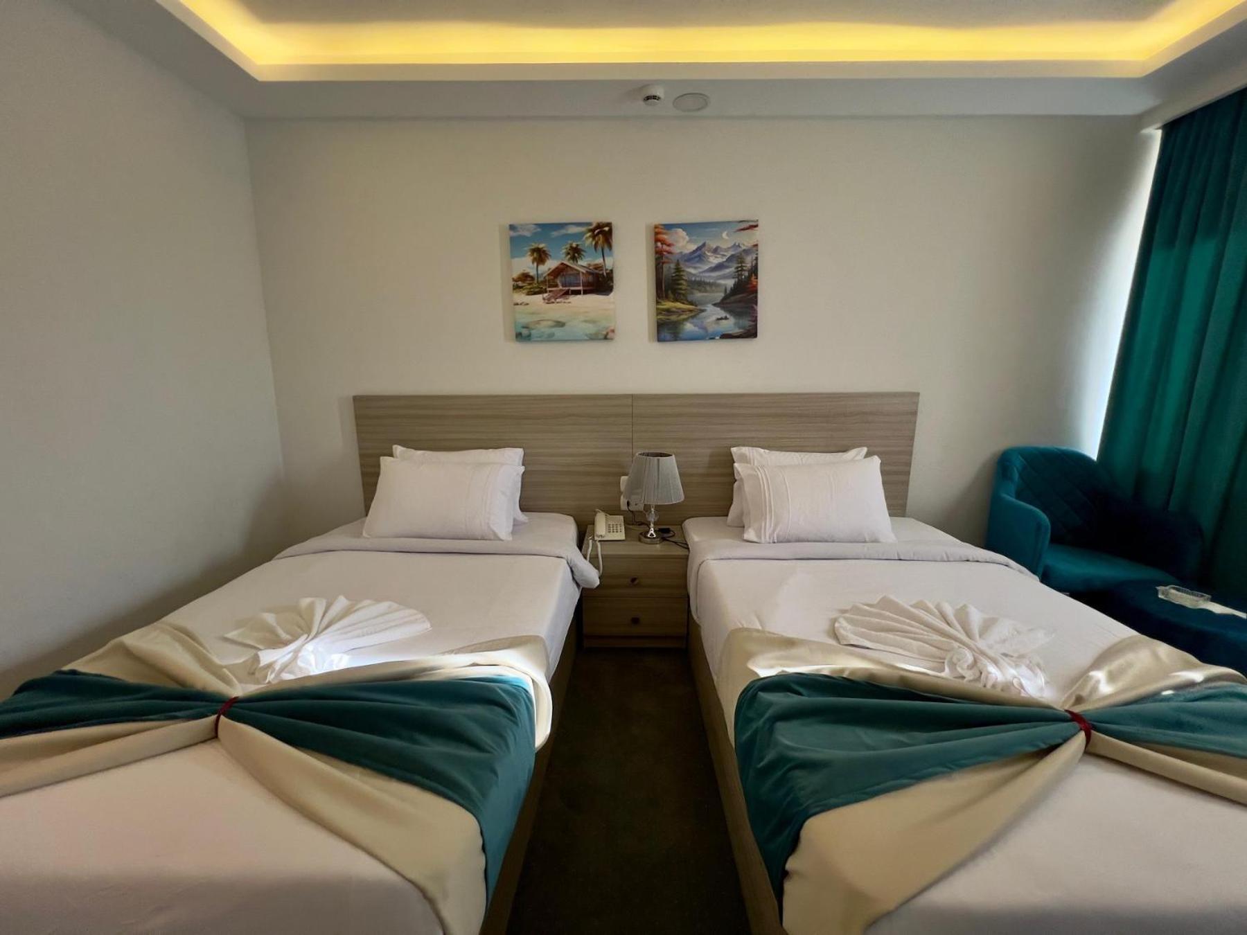 Mar Charbel Hotel Kairo Bagian luar foto