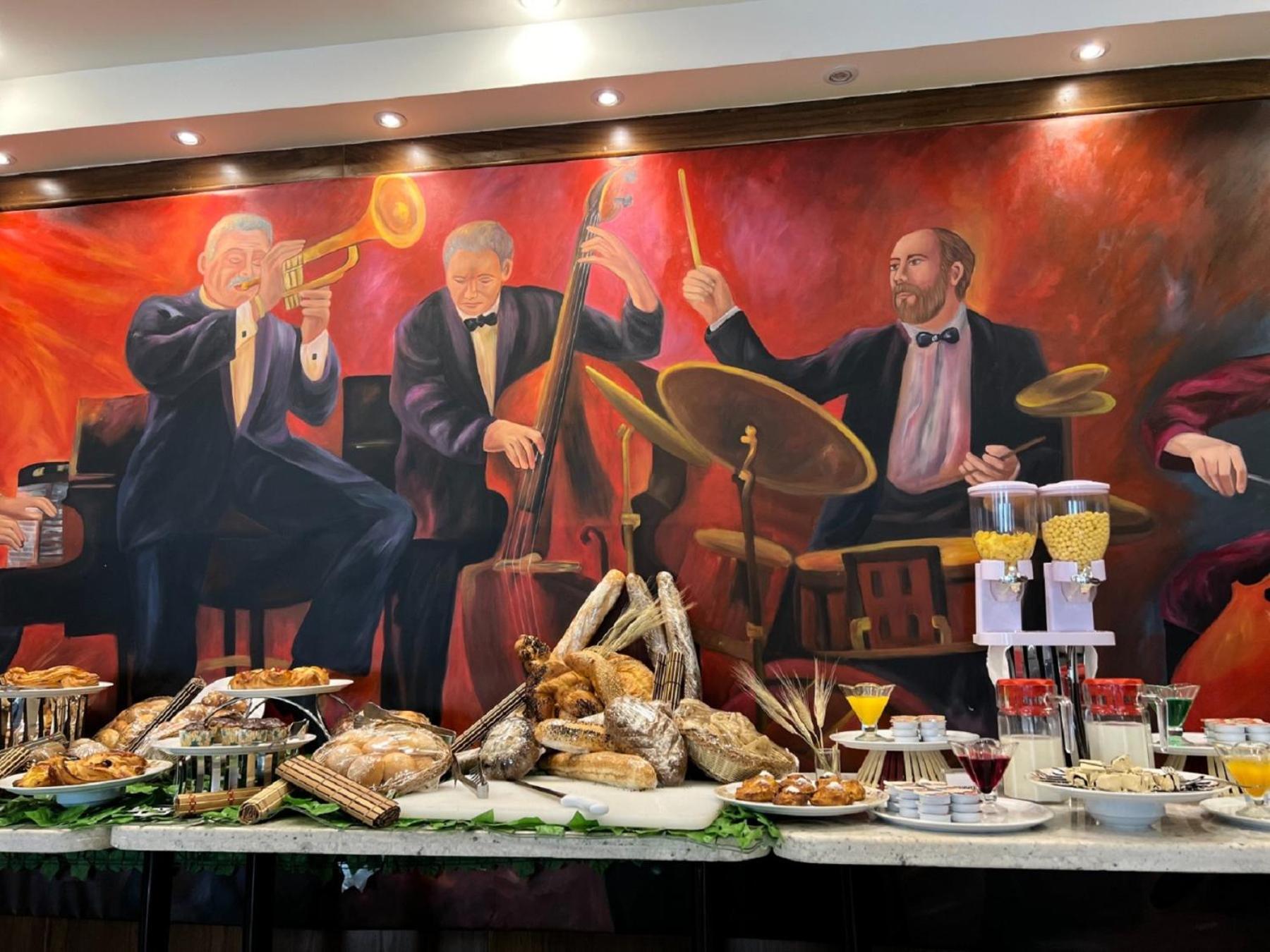 Mar Charbel Hotel Kairo Bagian luar foto