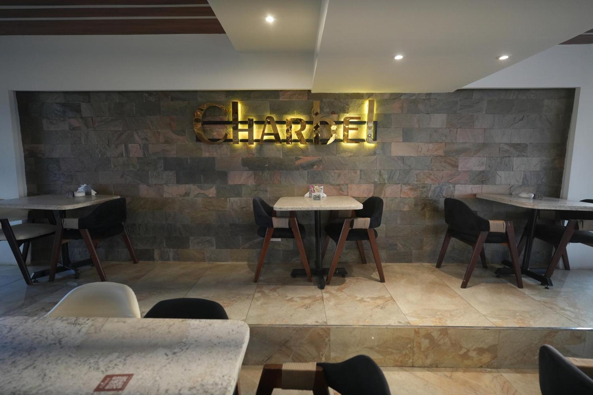 Mar Charbel Hotel Kairo Bagian luar foto