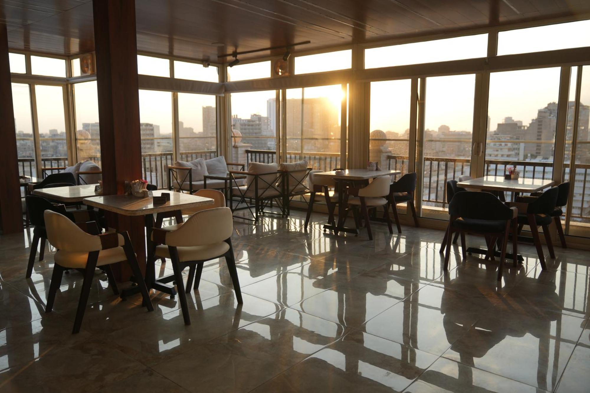 Mar Charbel Hotel Kairo Bagian luar foto