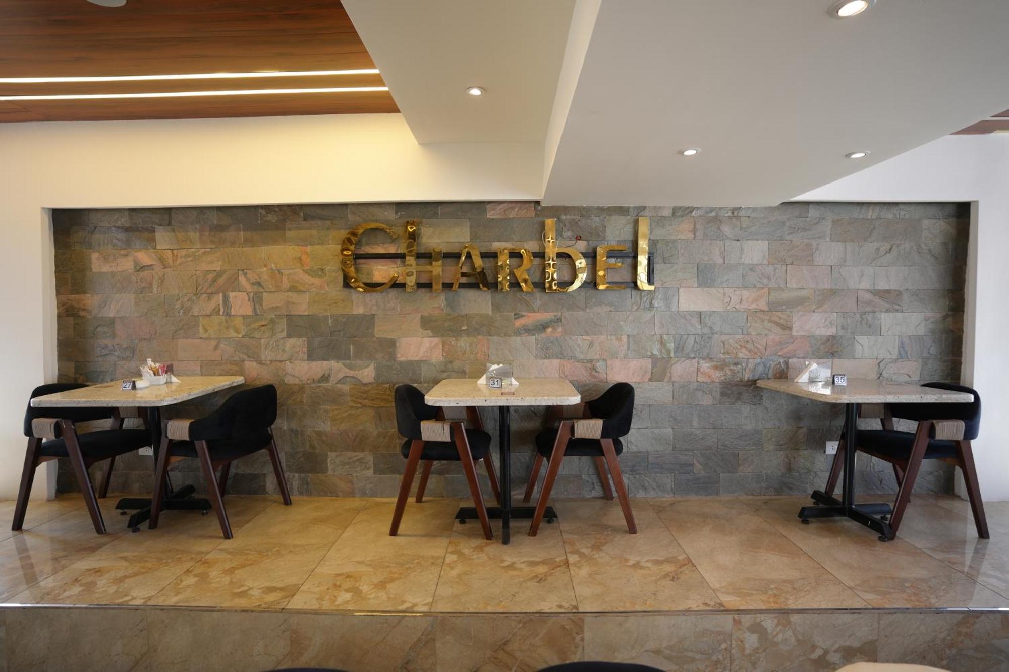 Mar Charbel Hotel Kairo Bagian luar foto