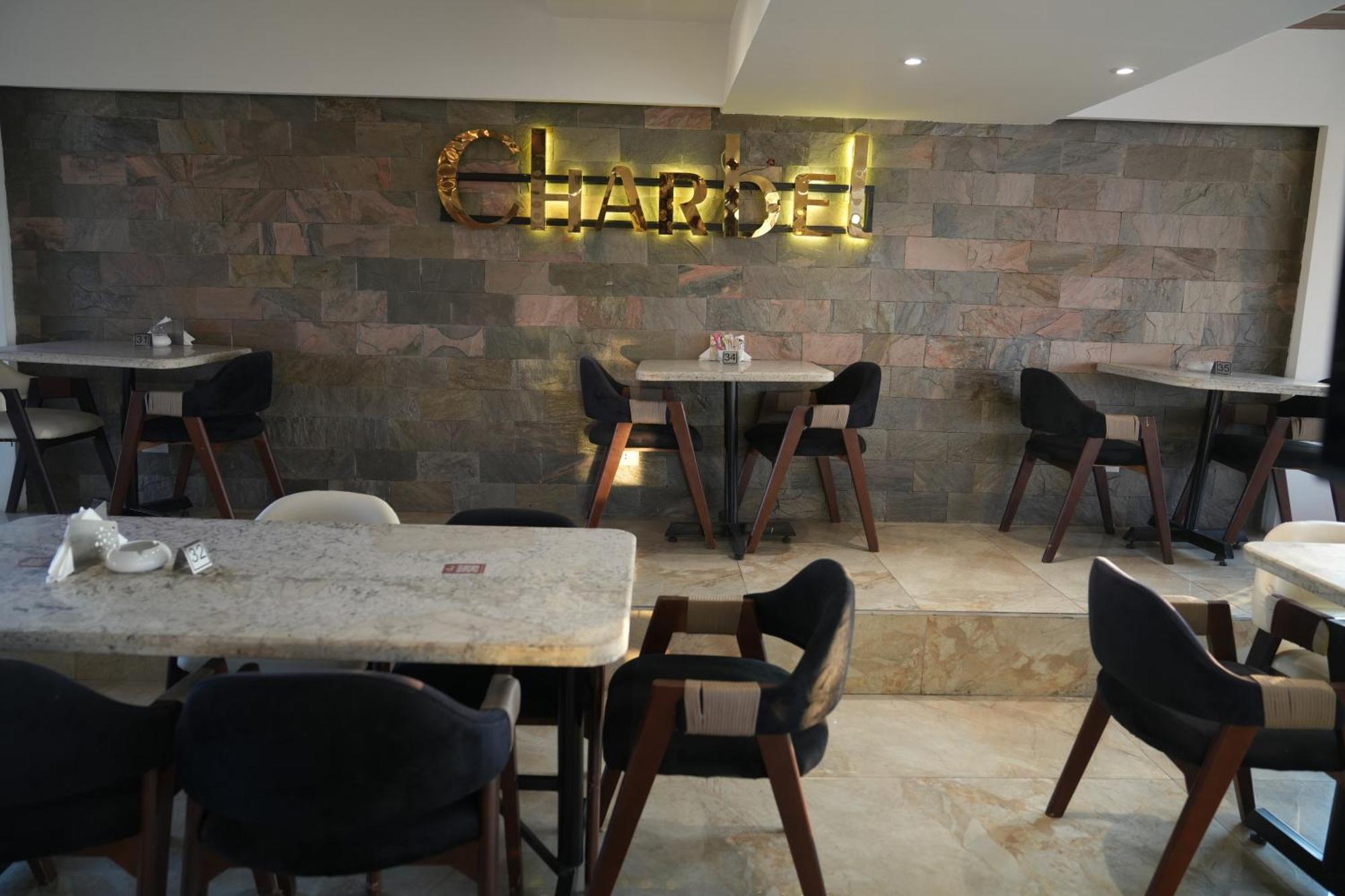 Mar Charbel Hotel Kairo Bagian luar foto