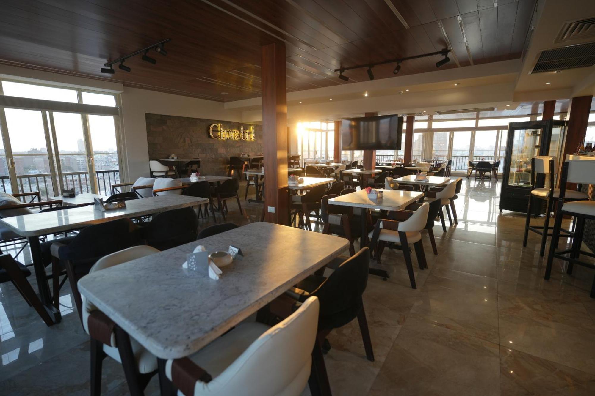 Mar Charbel Hotel Kairo Bagian luar foto